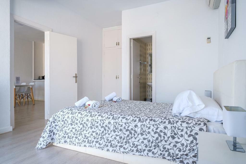 Jacaranda Apartments & Studios Es Cana 外观 照片